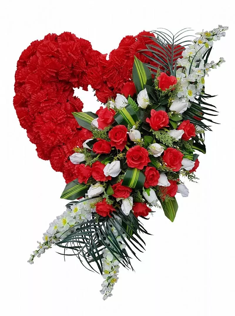 Венок "Сердце" с розами