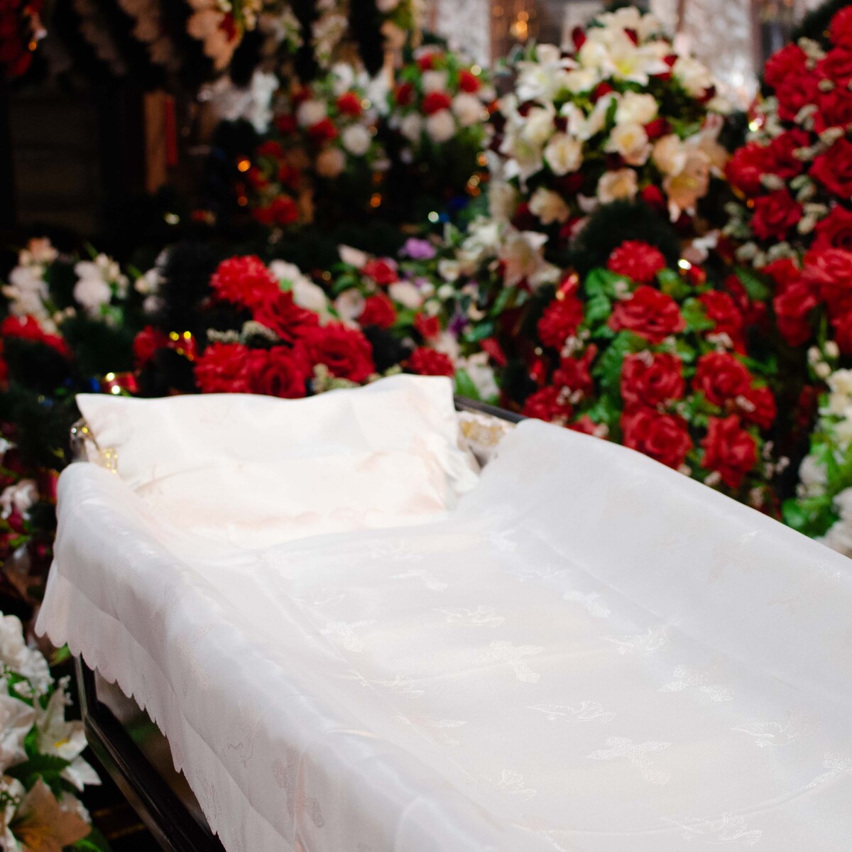 Набор для погребения жаккард "Голубь", с православной символикой, белый