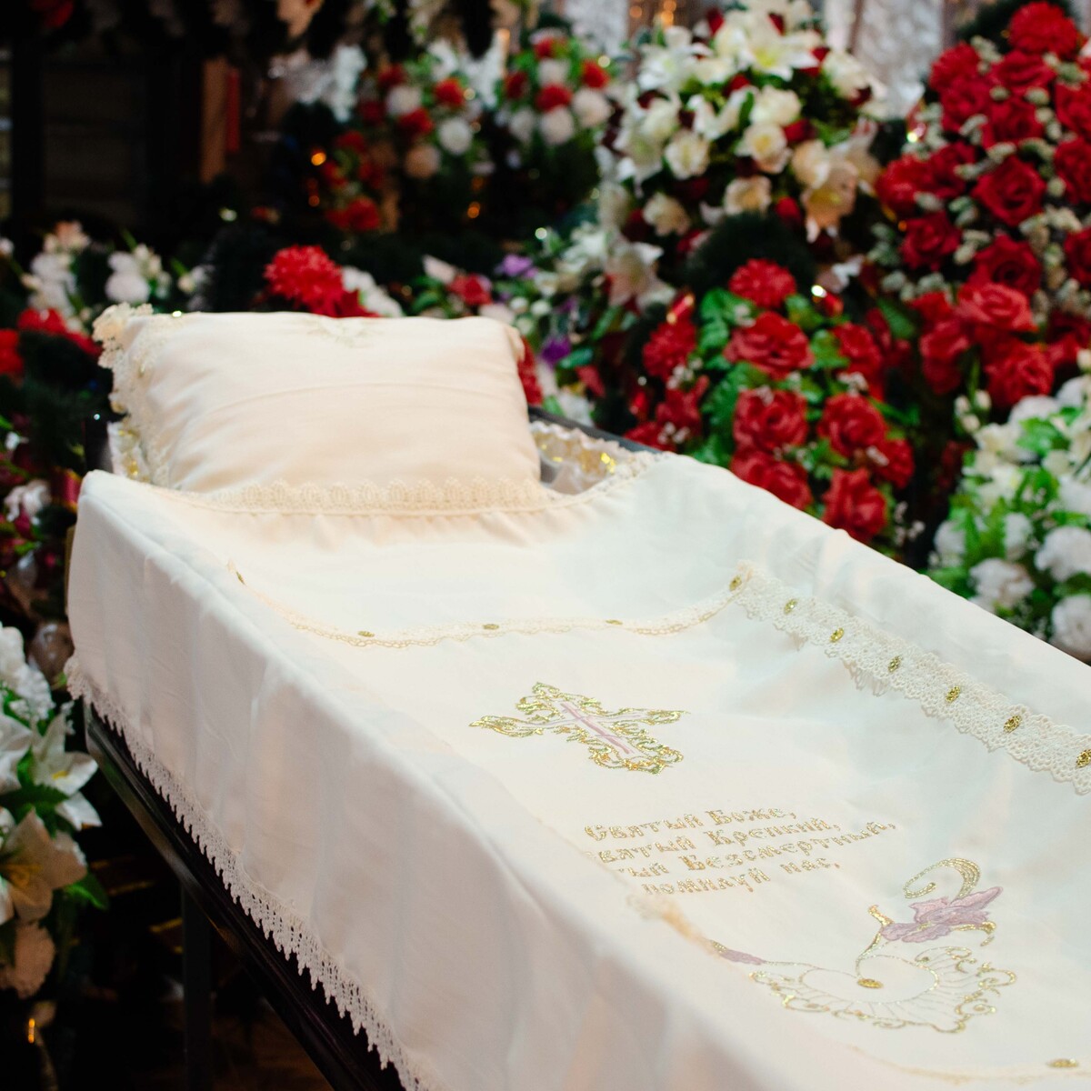 Комплект для погребения "Ирис"